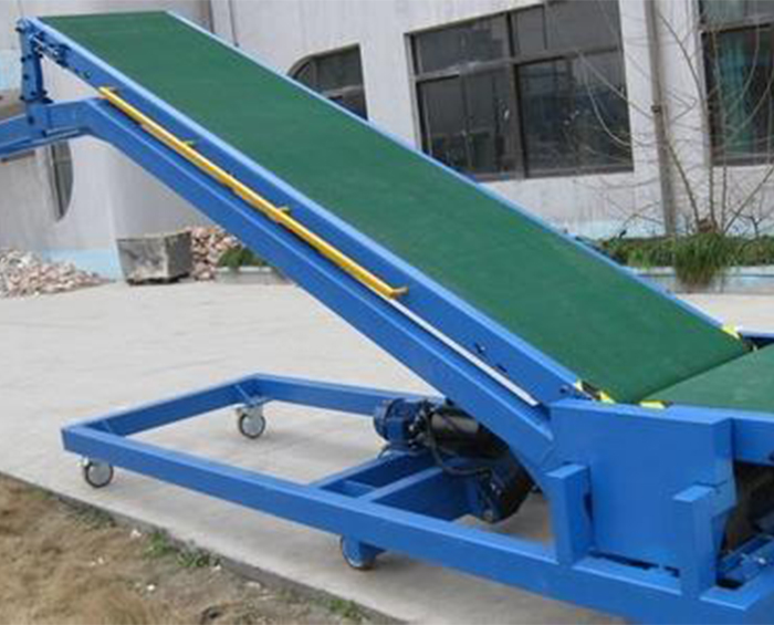 簡述爬坡皮帶輸送機(jī)原理與材質(zhì)特點